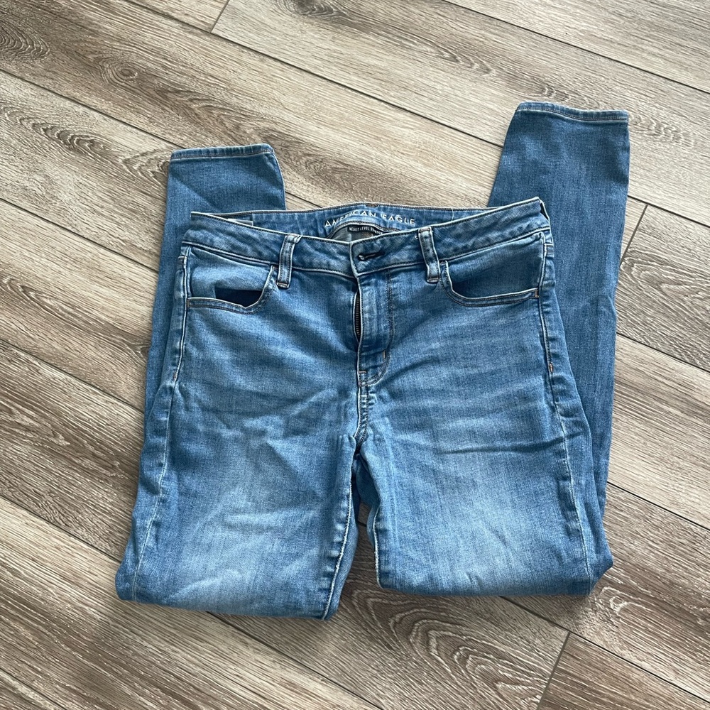 American Eagle high rise stretch jeans size 12- excellent condition
